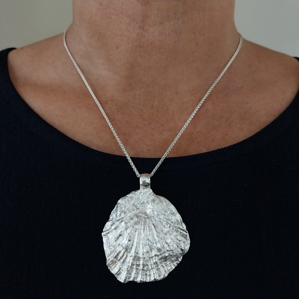 WattenLiebe Europäische Auster Kettenanhänger, Gewicht 27gr, Größe 55mm