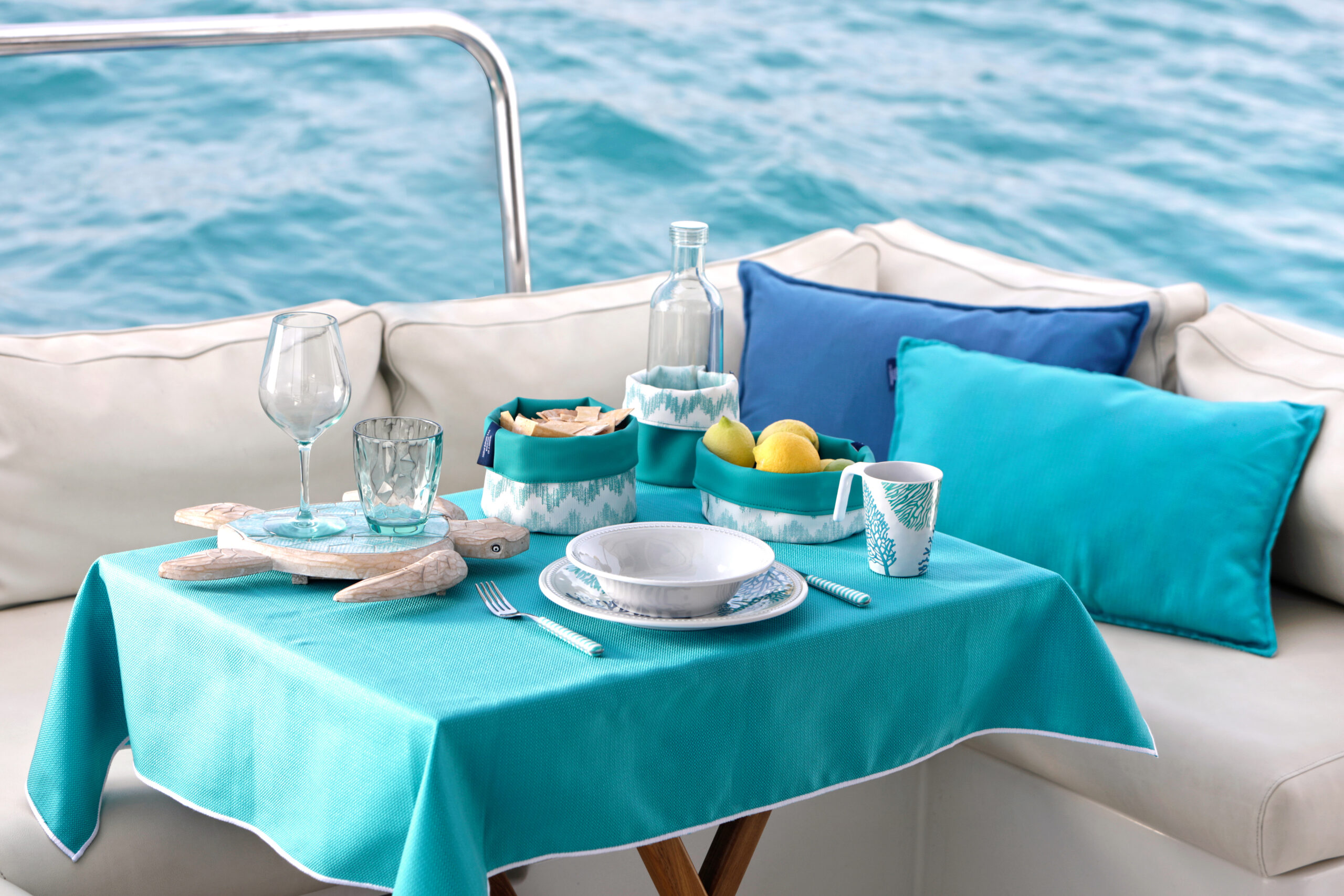 Marine Business Wasserfeste Tischdecke Aruba aqua, 200 × 140 cm