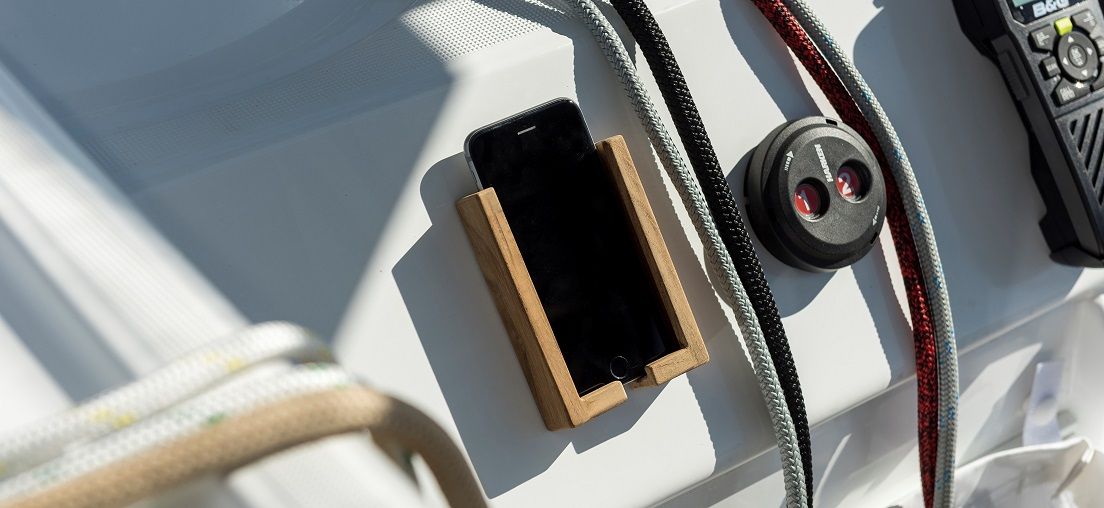 ARC Marine Teak Smartphone Halter, universal ARC Marine Teak Smartphone Halter, universal