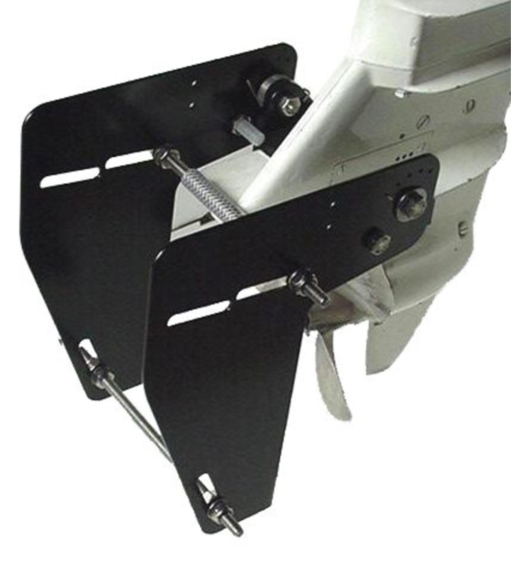 Course Keeper für Außenborder & Z-Antriebe für Boote bis 4,5 m Course Keeper für Außenborder & Z-Antriebe für Boote bis 4,5 m