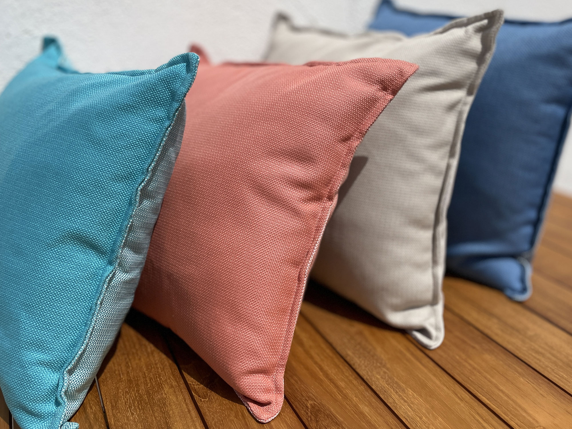 Marine Buisness Kissen Aruba Wind- & Wasserdicht 40 x 60 cm + 30 x 40, coral (2 Stück) Marine Buisness Kissen Aruba Wind- & Wasserdicht 40 x 60 cm + 30 x 40, coral (2 Stück)