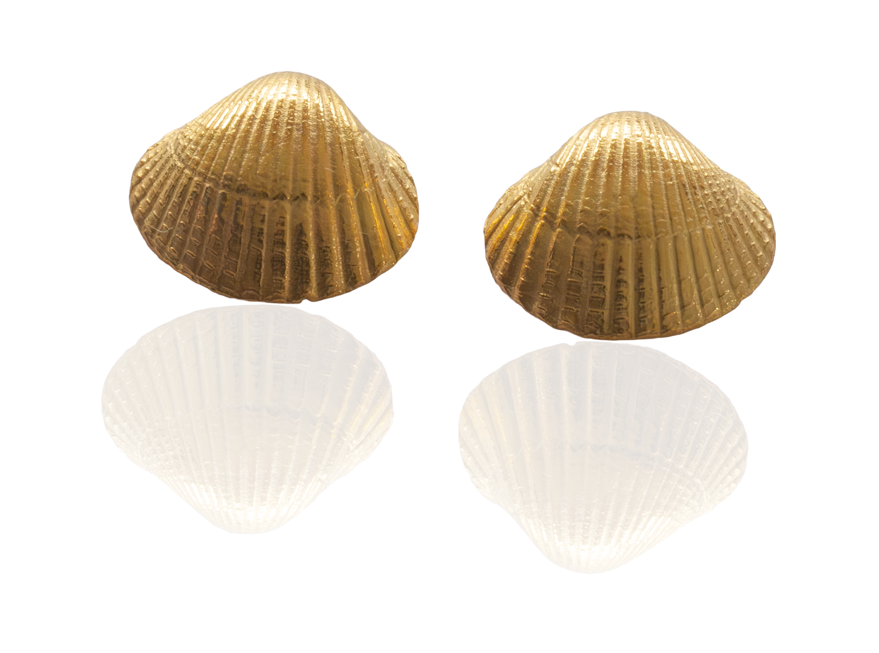 WattenLiebe Herzmuschel Ohrstecker 925/- Silber vergoldet (Größe 9 mm)