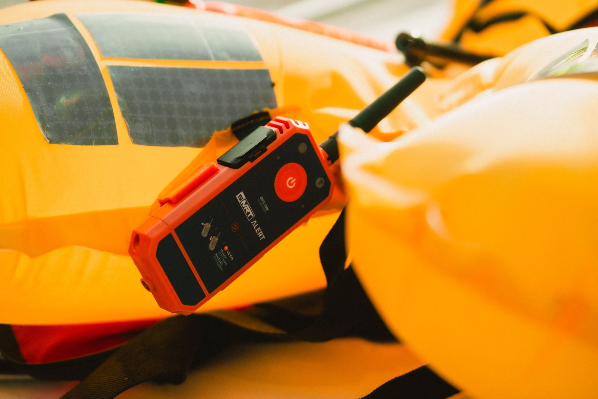 sMRT Alert AIS / DSC MOB-Sender Klasse M