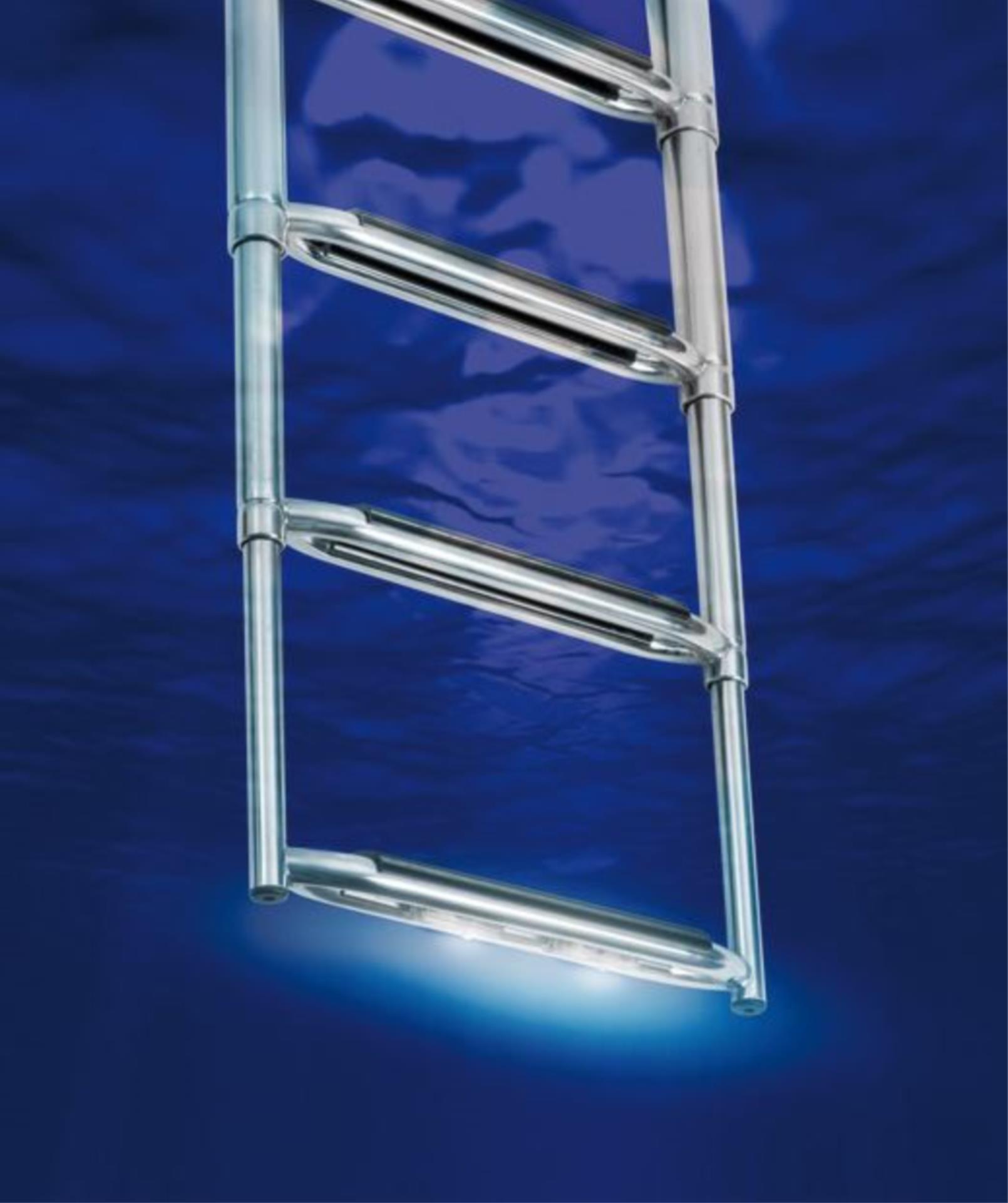 Osculati Unterwasserlicht, LED für Badeleitern mit Stufen 32 mm Osculati Unterwasserlicht, LED für Badeleitern mit Stufen 32 mm