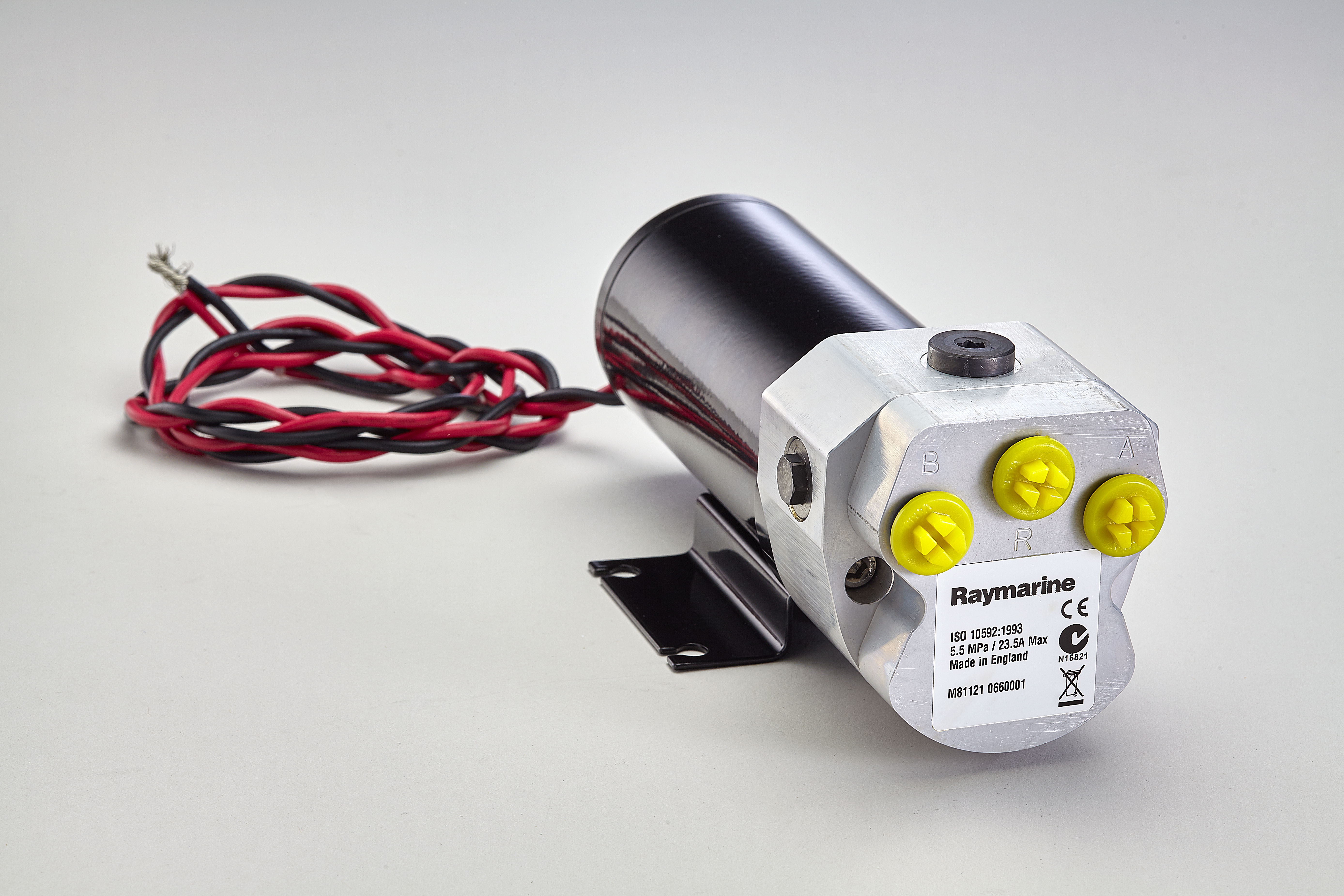 Raymarine Hydraulikpumpe für Evolution Autopilot Typ 0,5, 12 V  Raymarine Hydraulikpumpe für Evolution Autopilot Typ 0,5, 12 V