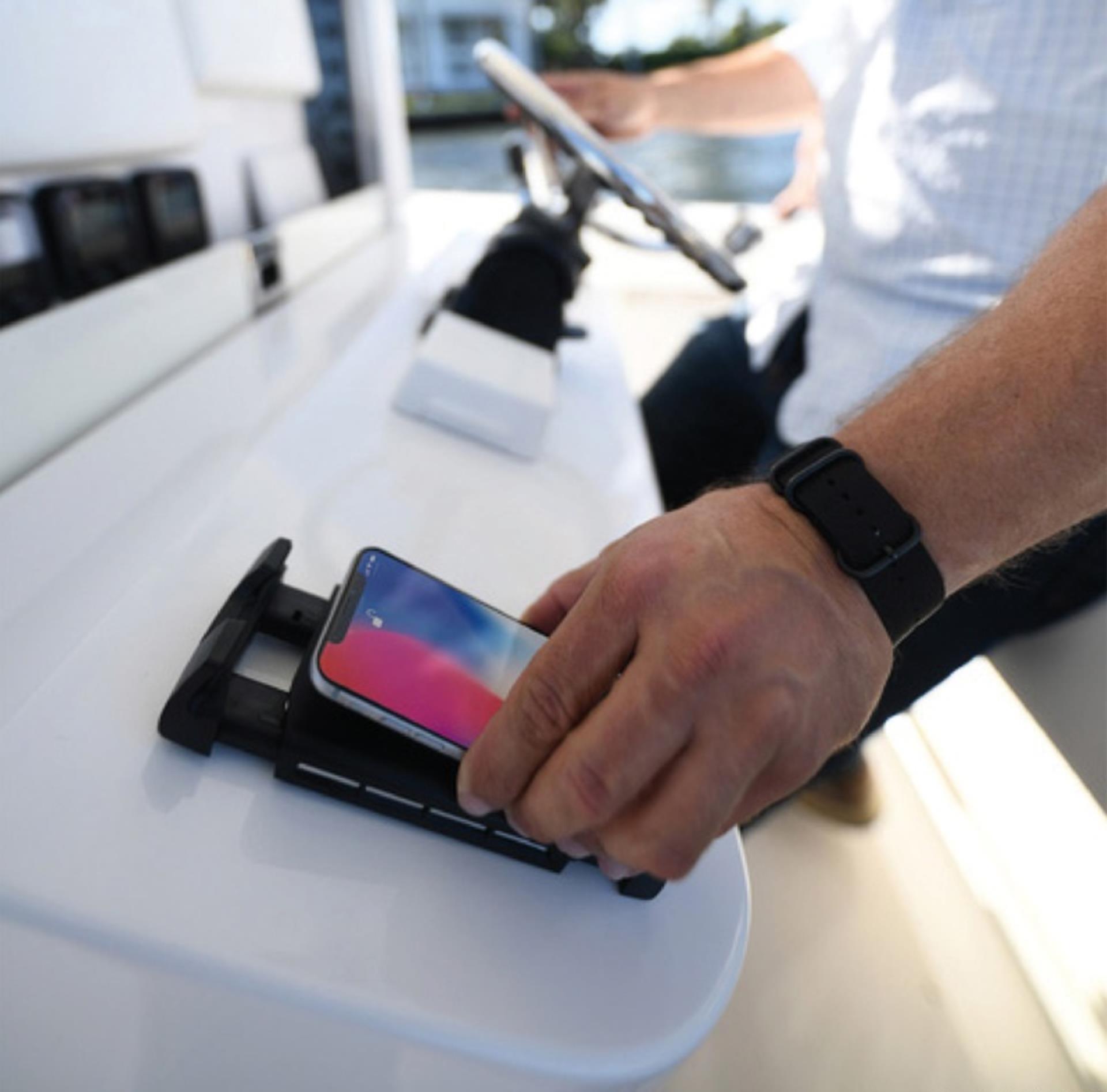 ROKK Wireless Scanstrut Handyhalterung ROKK mit Ladegerät 