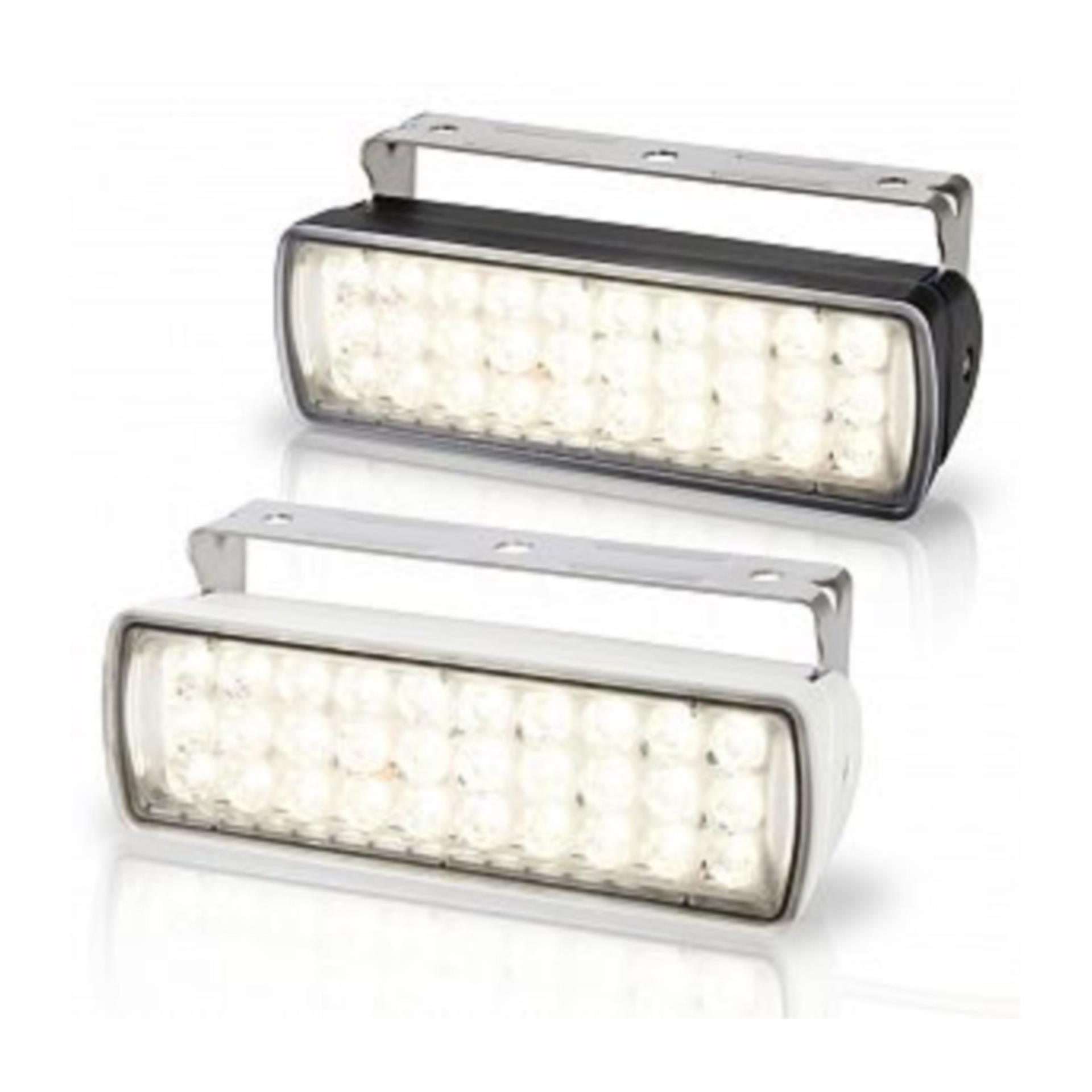 Hella Seahwak LED Scheinwerfer mit Bügel, schwarz 10 Grad Hella Seahwak LED Scheinwerfer mit Bügel, schwarz 10 Grad