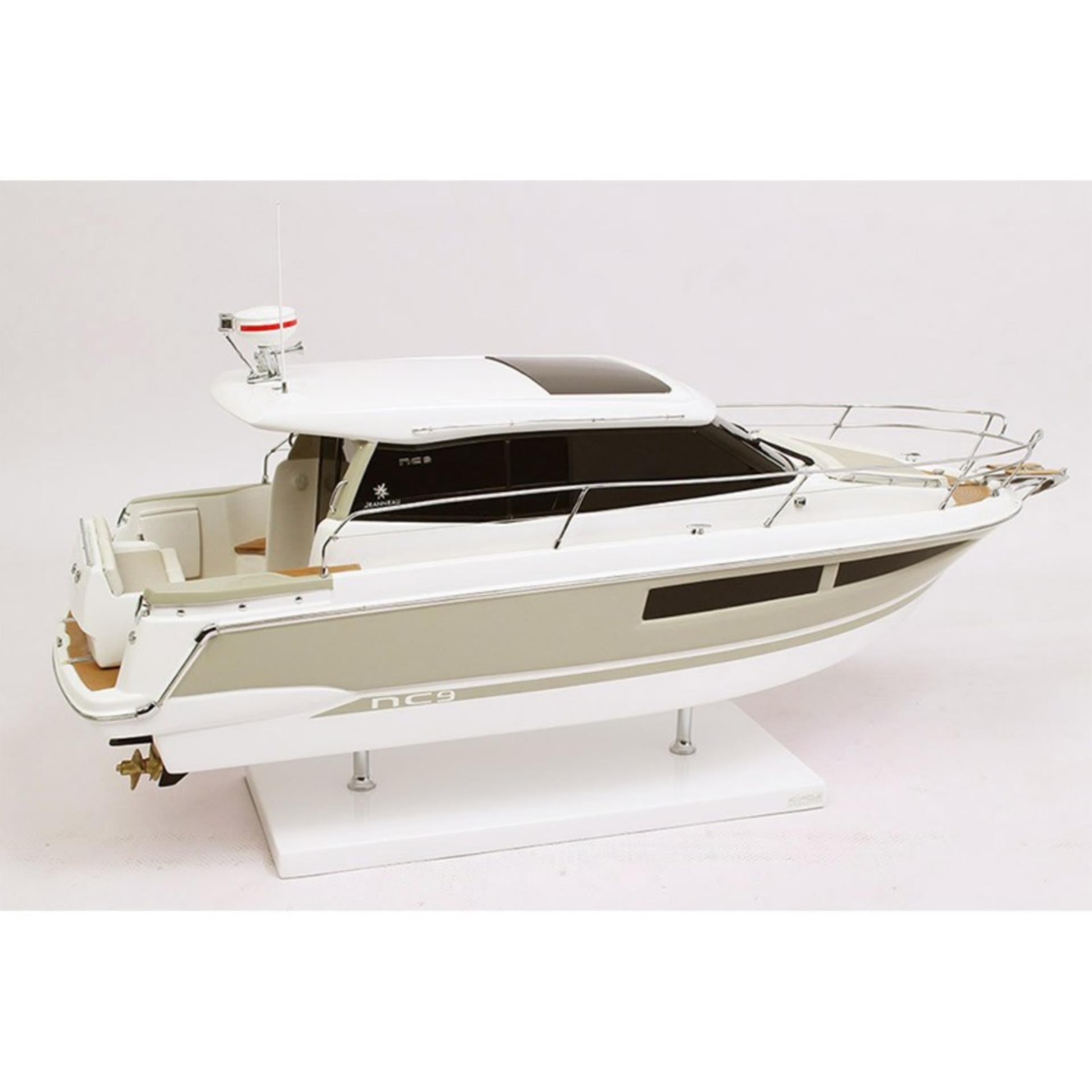 Kiade Modellschiff JEANNEAU NC 9
