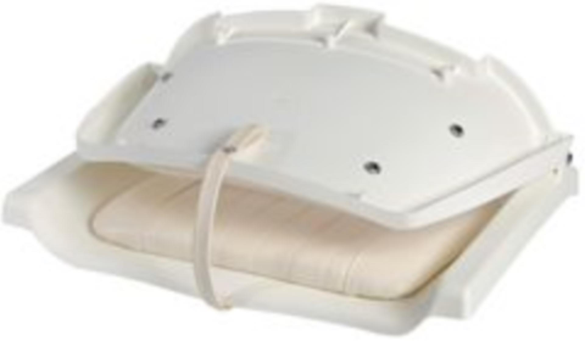 Osculati Klappsitz mit klappbarer Rückenlehne (weiss / weiss), 500 x 430 mm Osculati Klappsitz mit klappbarer Rückenlehne (weiss / weiss), 500 x 430 mm