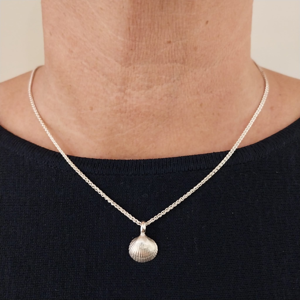 WattenLiebe Herzmuschel Kettenanhänger, Gewicht 1,2gr, Größe18mm