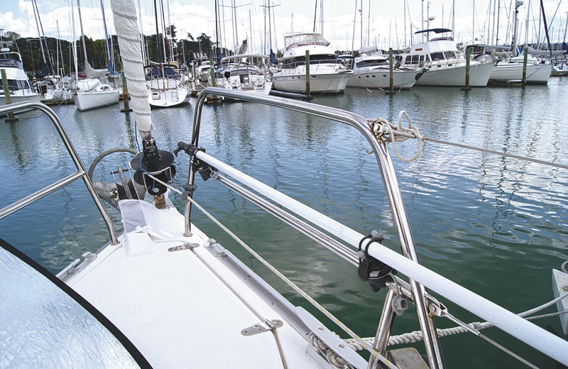 RAILBLAZA Rohrhalterung mit Sicherung für 50 mm Rohr