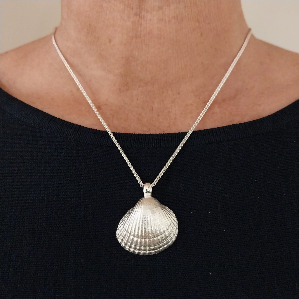 WattenLiebe Herzmuschel Kettenanhänger, Gewicht 9,8gr, Größe 31mm