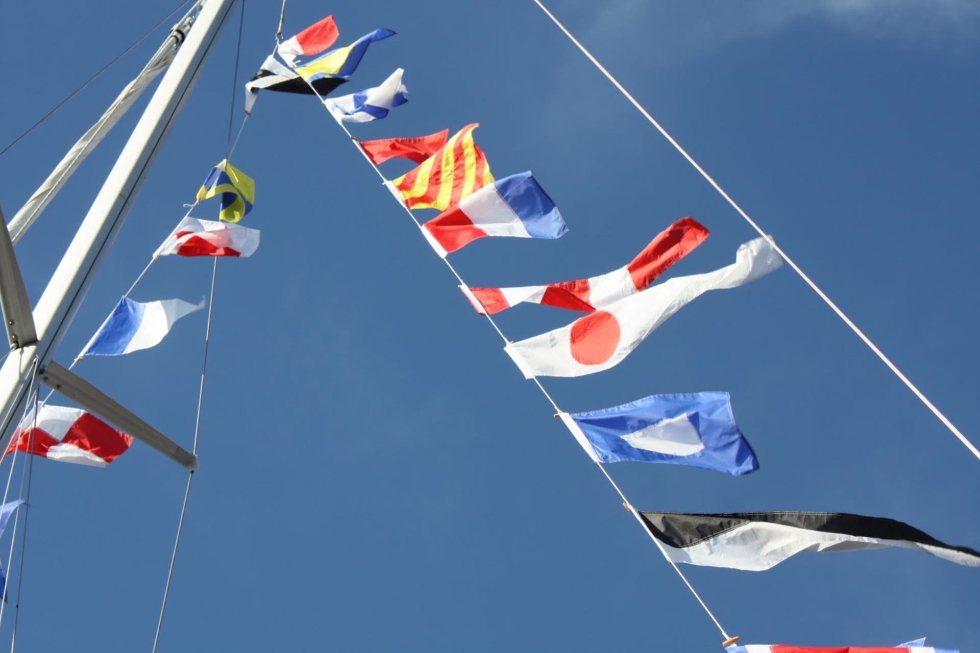 Lindemann Wimpelkette 10 Meter mit Signalflaggen, 14 x 22 cm