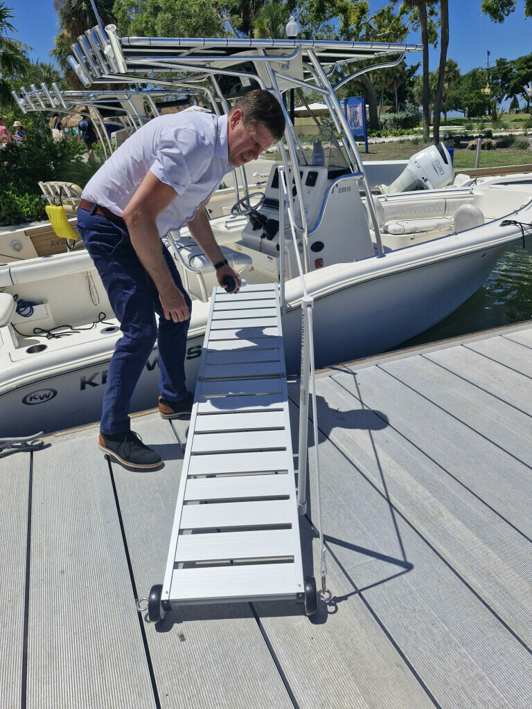 Worhahn Gangway seewasserbeständig inklusive Handlauf